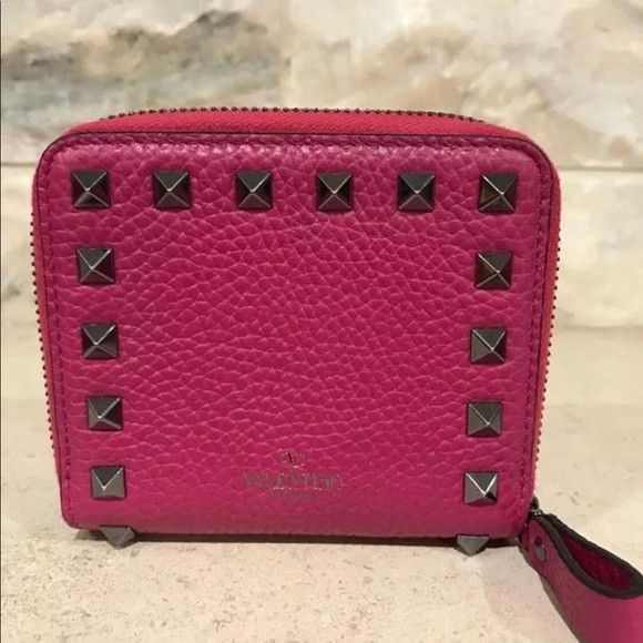 Portefeuille Valentino Rockstud Classique - Nu, Couleur Beige, époque Pre Rock Stud, Occasion